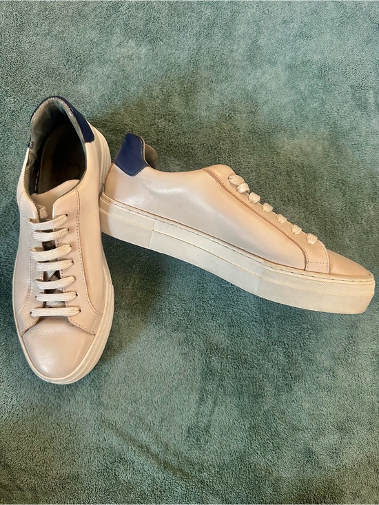 Celtic & Co Shoes - Celtic & Co. 100% Leather Platform Sneakers Cream Blue Heel EU 41